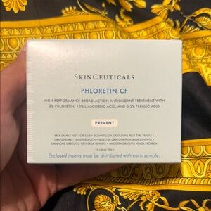 SkinCeuticals Phloretin CF Antioxidant Serum - White